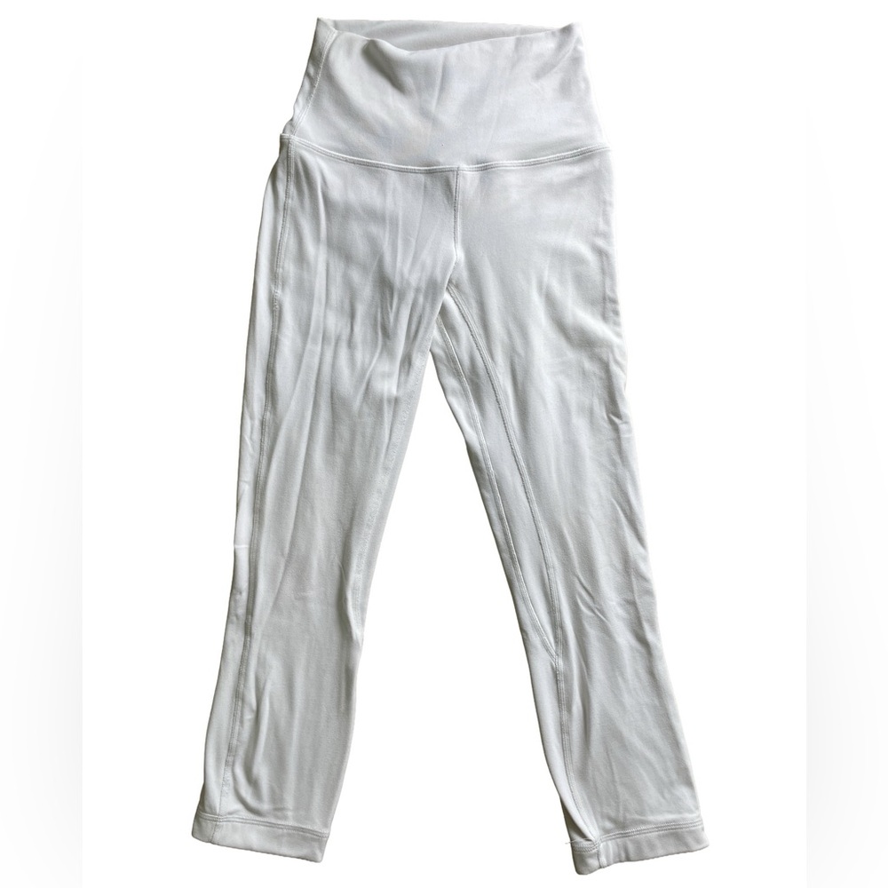 White Lululemon Cropped Leggings
High Rise Athletic Pants Size XS/S
